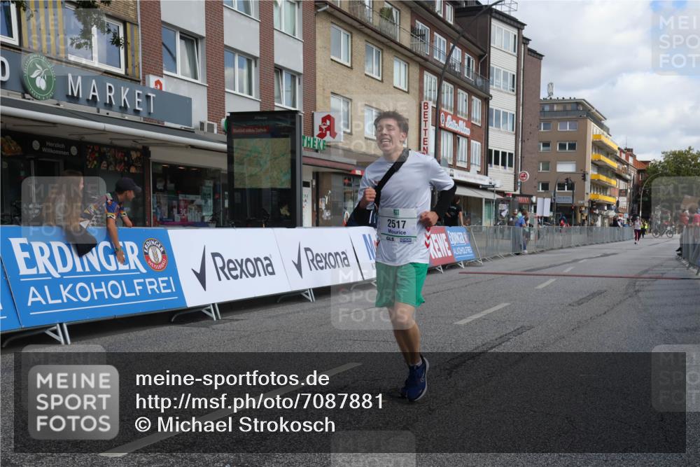 15.09.2024 - PSD Bank Halbmarathon Michael Strokosch http://msf.ph/oto/7087881 15.09.2024 12:37:56 Ziel 2517, 3380, 3415, 3417 meine-sportfotos.de