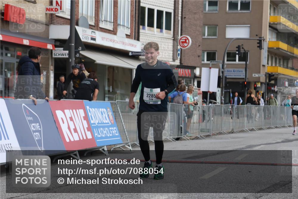 15.09.2024 - PSD Bank Halbmarathon Michael Strokosch http://msf.ph/oto/7088054 15.09.2024 12:38:32 Ziel 2285 meine-sportfotos.de