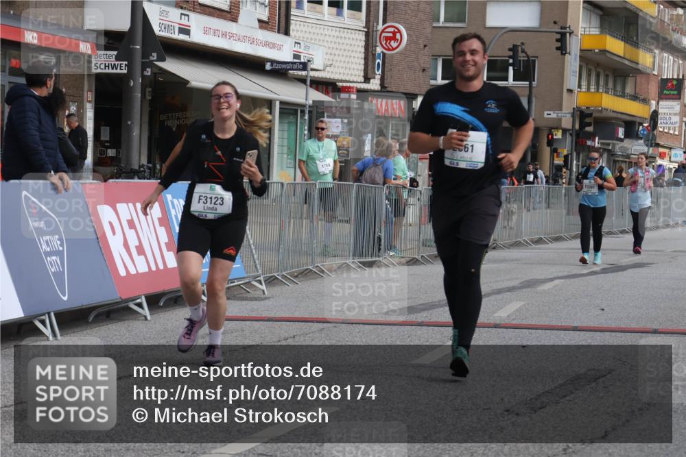 15.09.2024 - PSD Bank Halbmarathon Michael Strokosch http://msf.ph/oto/7088174 15.09.2024 12:38:41 Ziel 2285, 3123, 3381 meine-sportfotos.de