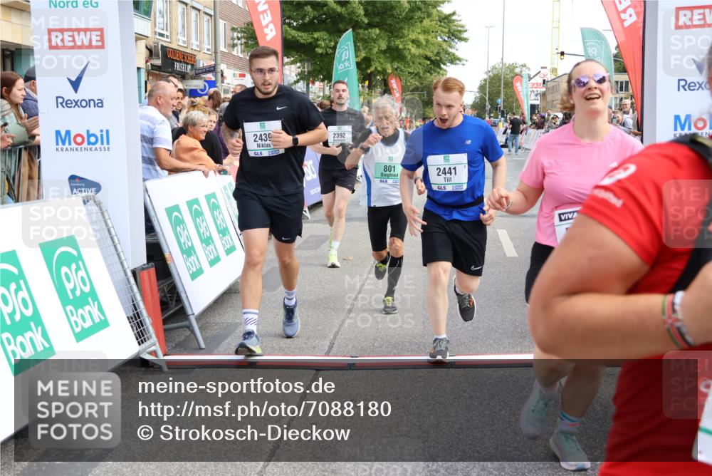 15.09.2024 - PSD Bank Halbmarathon Strokosch-Dieckow http://msf.ph/oto/7088180 15.09.2024 12:28:37 Ziel 2392, 2439, 2441, 3017, 3073, 3121, 3225, 3274, 3327 meine-sportfotos.de