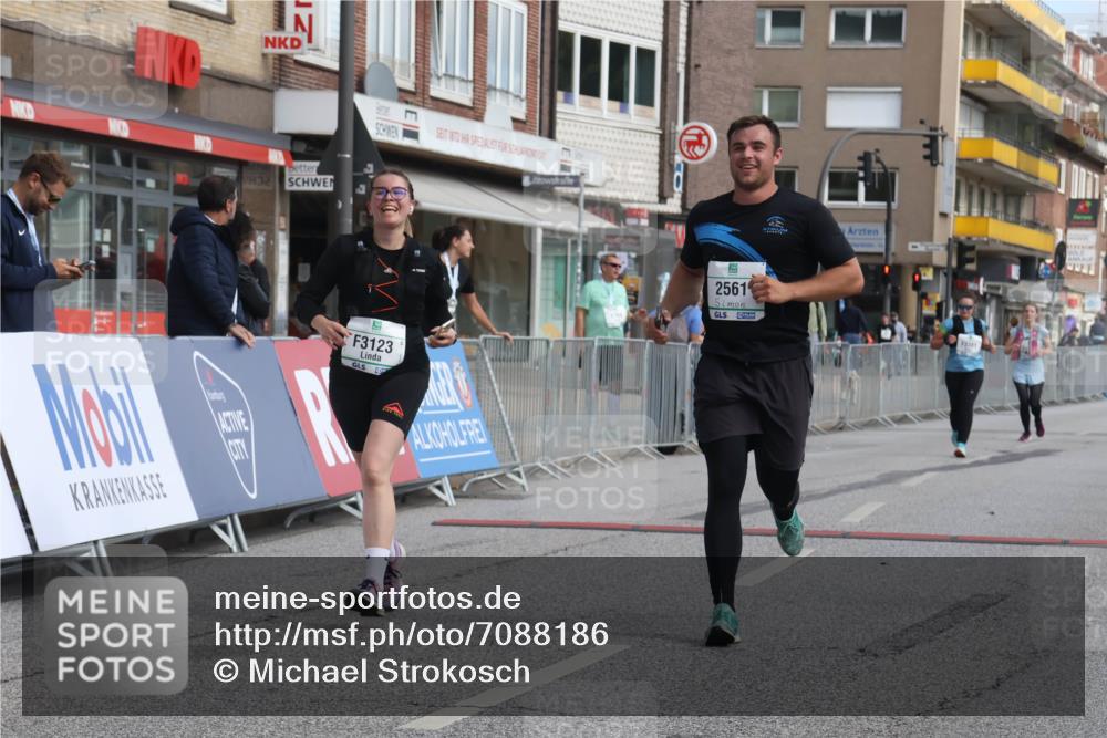 15.09.2024 - PSD Bank Halbmarathon Michael Strokosch http://msf.ph/oto/7088186 15.09.2024 12:38:41 Ziel 2285, 3123, 3381 meine-sportfotos.de