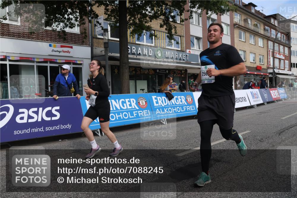 15.09.2024 - PSD Bank Halbmarathon Michael Strokosch http://msf.ph/oto/7088245 15.09.2024 12:38:45 Ziel 2285, 3123, 3332, 3333, 3381 meine-sportfotos.de