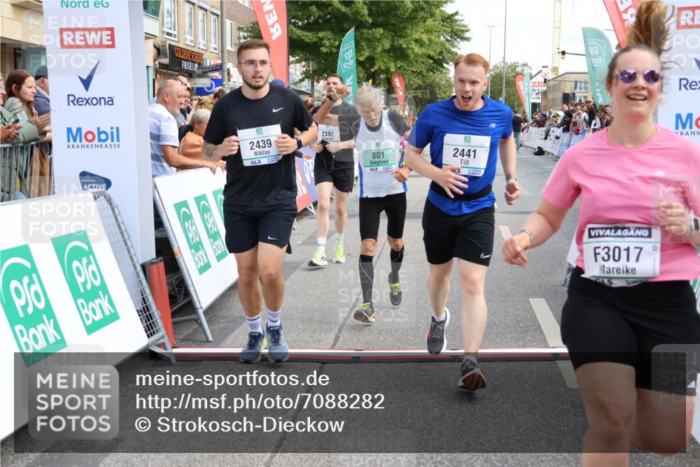 15.09.2024 - PSD Bank Halbmarathon Strokosch-Dieckow http://msf.ph/oto/7088282 15.09.2024 12:28:37 Ziel 2392, 2439, 2441, 3017, 3073, 3121, 3225, 3274, 3327 meine-sportfotos.de