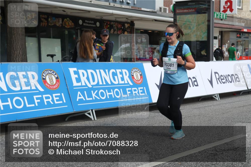 15.09.2024 - PSD Bank Halbmarathon Michael Strokosch http://msf.ph/oto/7088328 15.09.2024 12:38:52 Ziel 3123, 3332, 3333, 3381 meine-sportfotos.de