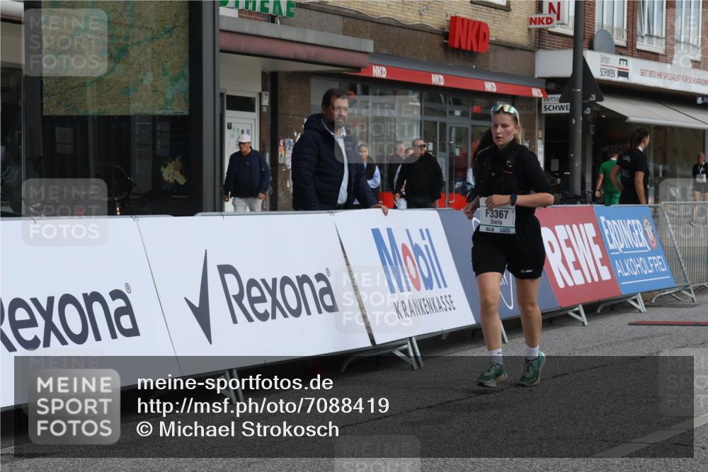 15.09.2024 - PSD Bank Halbmarathon Michael Strokosch http://msf.ph/oto/7088419 15.09.2024 12:39:04 Ziel 2523, 2954, 3367 meine-sportfotos.de