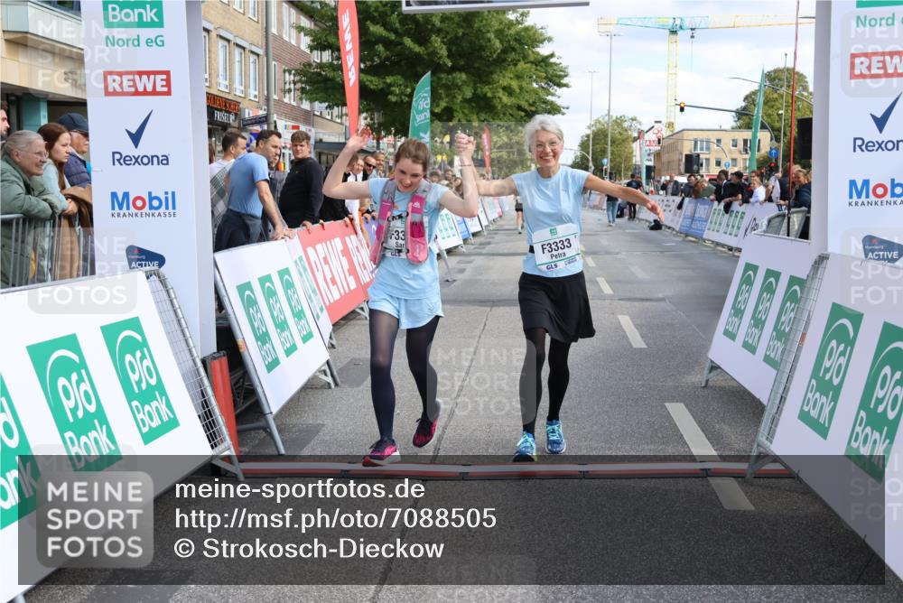15.09.2024 - PSD Bank Halbmarathon Strokosch-Dieckow http://msf.ph/oto/7088505 15.09.2024 12:39:16 Ziel 3123, 3332, 3333, 3381 meine-sportfotos.de