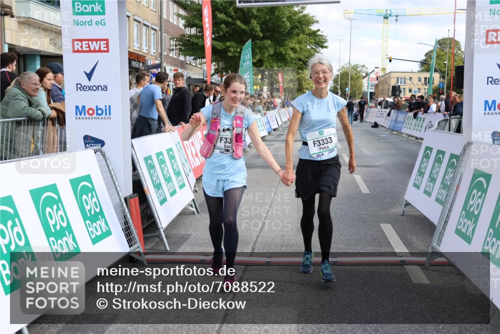 15.09.2024 - PSD Bank Halbmarathon Strokosch-Dieckow http://msf.ph/oto/7088522 15.09.2024 12:39:17 Ziel 3332, 3333, 3381 meine-sportfotos.de