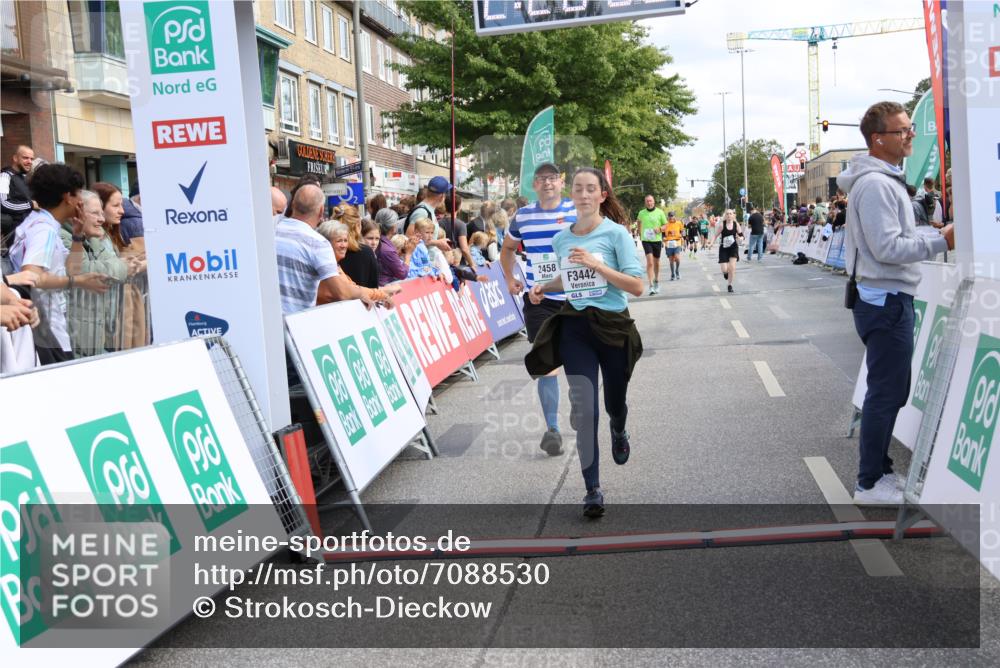 15.09.2024 - PSD Bank Halbmarathon Strokosch-Dieckow http://msf.ph/oto/7088530 15.09.2024 12:28:57 Ziel 2458, 2715, 3442 meine-sportfotos.de