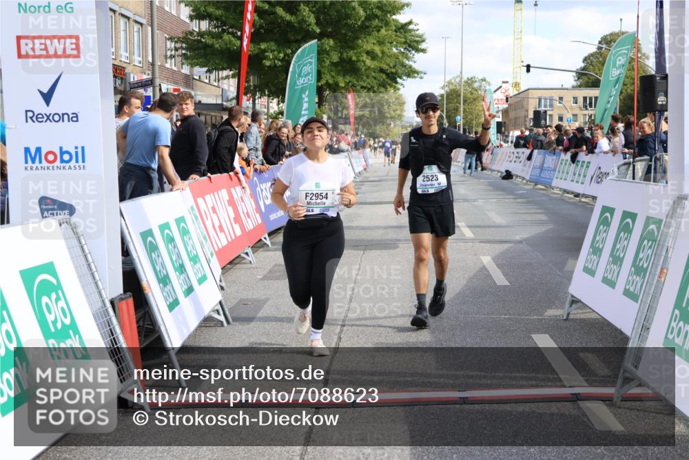 15.09.2024 - PSD Bank Halbmarathon Strokosch-Dieckow http://msf.ph/oto/7088623 15.09.2024 12:39:36 Ziel 2523, 2954, 3367 meine-sportfotos.de