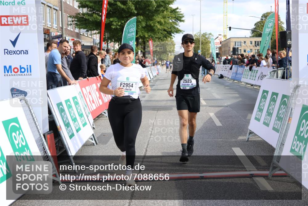 15.09.2024 - PSD Bank Halbmarathon Strokosch-Dieckow http://msf.ph/oto/7088656 15.09.2024 12:39:37 Ziel 2523, 2954, 3367 meine-sportfotos.de