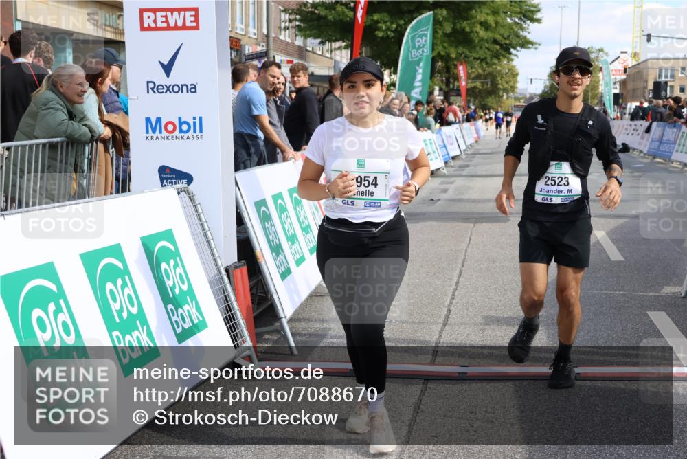 15.09.2024 - PSD Bank Halbmarathon Strokosch-Dieckow http://msf.ph/oto/7088670 15.09.2024 12:39:37 Ziel 2523, 2954, 3367 meine-sportfotos.de