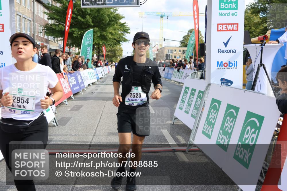 15.09.2024 - PSD Bank Halbmarathon Strokosch-Dieckow http://msf.ph/oto/7088685 15.09.2024 12:39:38 Ziel 2523, 2954, 3367 meine-sportfotos.de