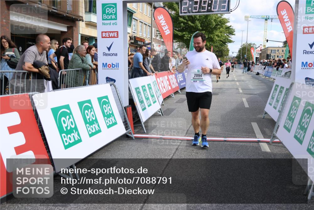 15.09.2024 - PSD Bank Halbmarathon Strokosch-Dieckow http://msf.ph/oto/7088791 15.09.2024 12:39:54 Ziel 2094, 2137 meine-sportfotos.de