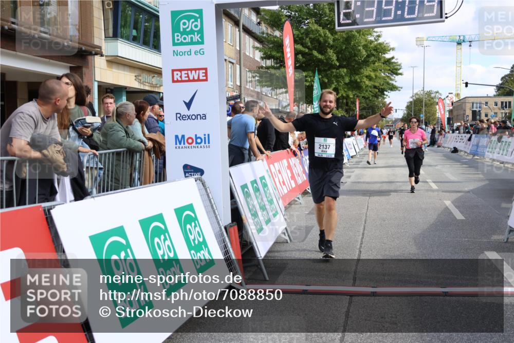 15.09.2024 - PSD Bank Halbmarathon Strokosch-Dieckow http://msf.ph/oto/7088850 15.09.2024 12:40:00 Ziel 2094, 2137, 3297 meine-sportfotos.de