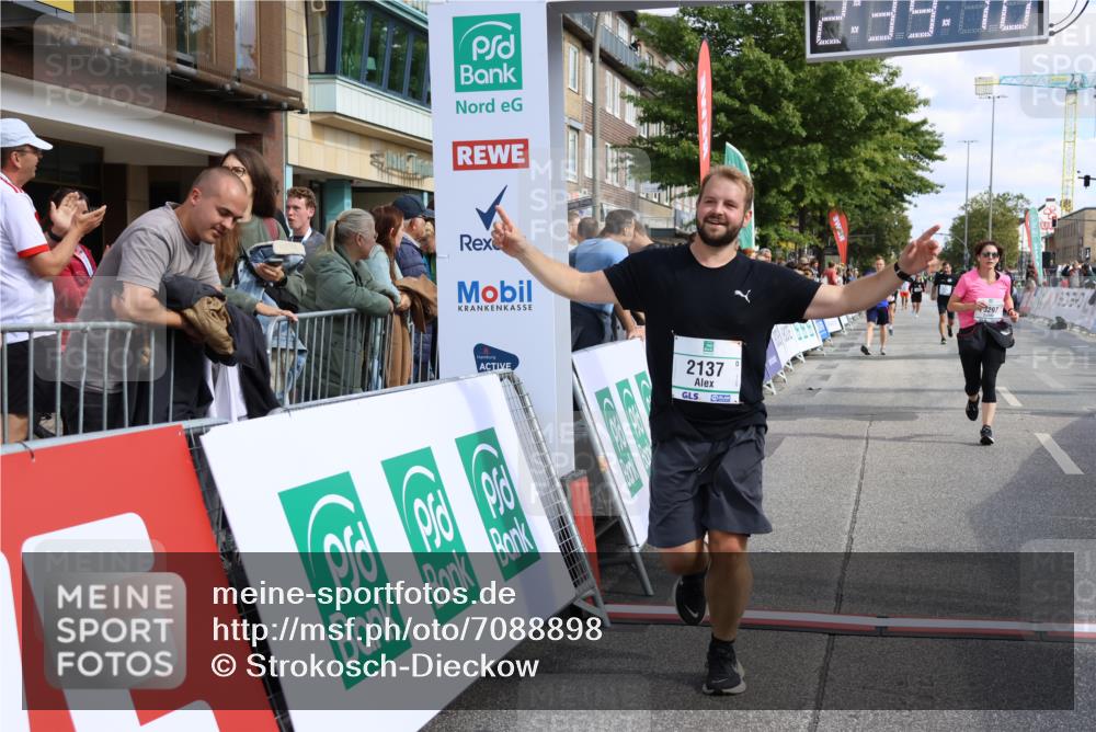 15.09.2024 - PSD Bank Halbmarathon Strokosch-Dieckow http://msf.ph/oto/7088898 15.09.2024 12:40:01 Ziel 2094, 2137, 3297 meine-sportfotos.de