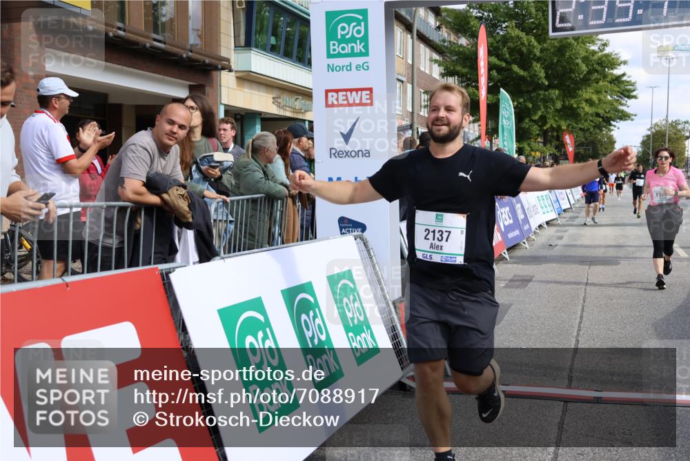 15.09.2024 - PSD Bank Halbmarathon Strokosch-Dieckow http://msf.ph/oto/7088917 15.09.2024 12:40:02 Ziel 2094, 2125, 2137, 3297 meine-sportfotos.de