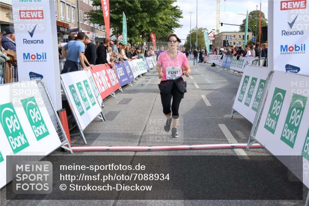 15.09.2024 - PSD Bank Halbmarathon Strokosch-Dieckow http://msf.ph/oto/7088934 15.09.2024 12:40:04 Ziel 2094, 2125, 2137, 3297 meine-sportfotos.de