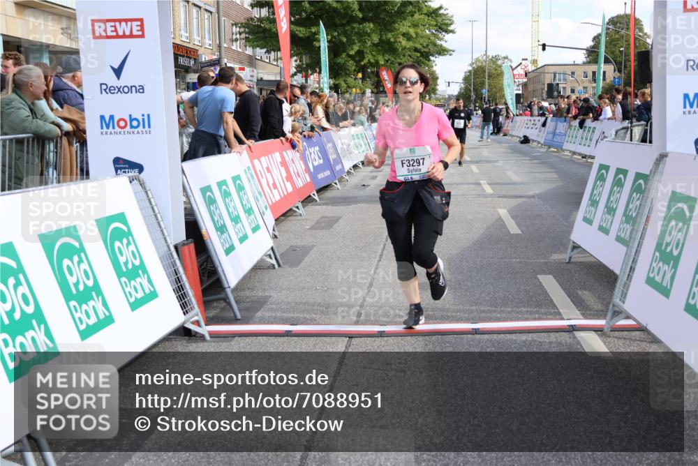 15.09.2024 - PSD Bank Halbmarathon Strokosch-Dieckow http://msf.ph/oto/7088951 15.09.2024 12:40:04 Ziel 2094, 2125, 2137, 3297 meine-sportfotos.de
