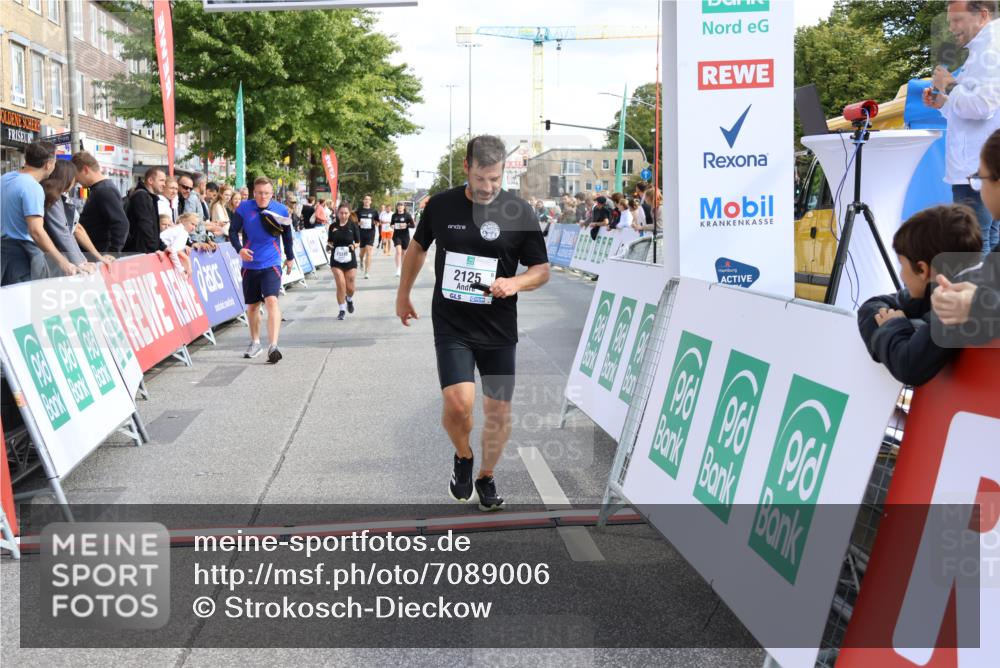 15.09.2024 - PSD Bank Halbmarathon Strokosch-Dieckow http://msf.ph/oto/7089006 15.09.2024 12:40:10 Ziel 2125, 2137, 2260, 3297, 3345 meine-sportfotos.de