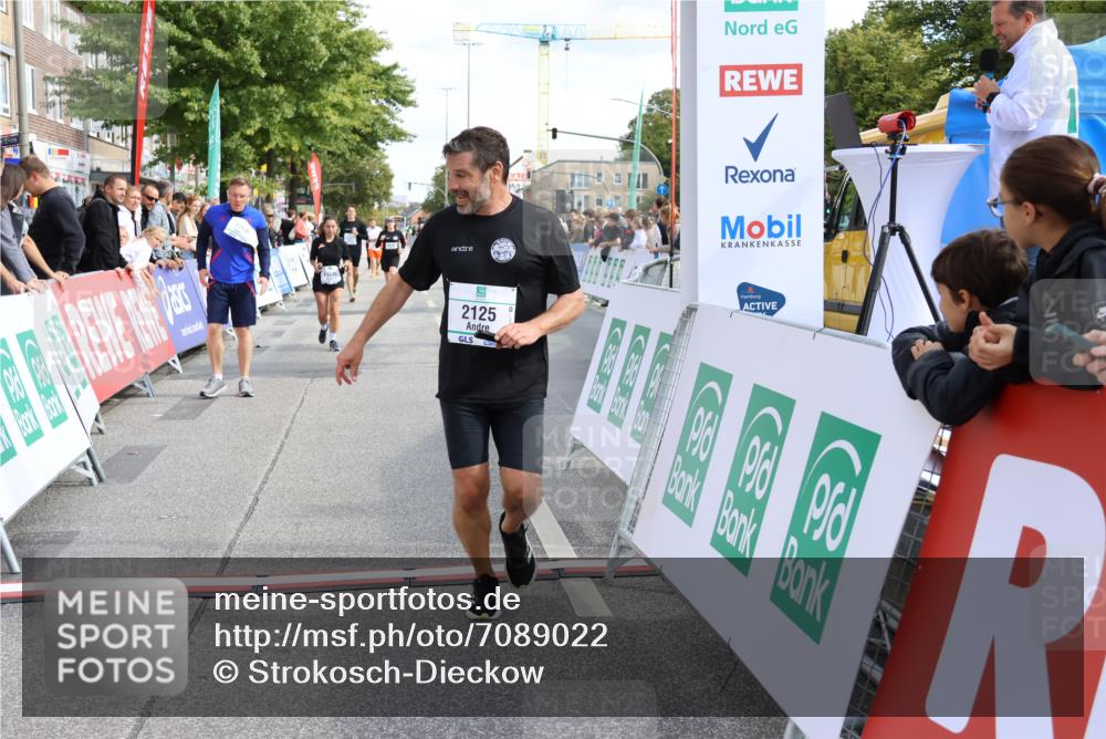 15.09.2024 - PSD Bank Halbmarathon Strokosch-Dieckow http://msf.ph/oto/7089022 15.09.2024 12:40:10 Ziel 2125, 2137, 2260, 3297, 3345 meine-sportfotos.de