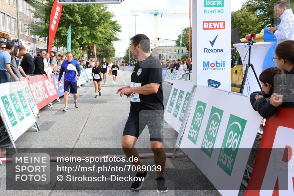 15.09.2024 - PSD Bank Halbmarathon Strokosch-Dieckow http://msf.ph/oto/7089039 15.09.2024 12:40:11 Ziel 2125, 2137, 2260, 2301, 3297, 3345 meine-sportfotos.de