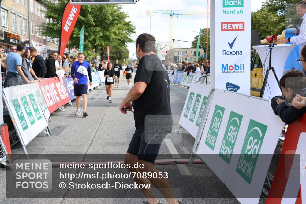 15.09.2024 - PSD Bank Halbmarathon Strokosch-Dieckow http://msf.ph/oto/7089053 15.09.2024 12:40:11 Ziel 2125, 2137, 2260, 2301, 3297, 3345 meine-sportfotos.de
