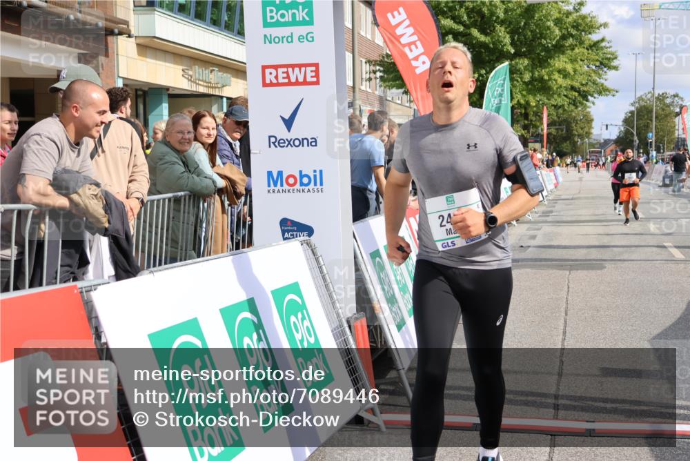 15.09.2024 - PSD Bank Halbmarathon Strokosch-Dieckow http://msf.ph/oto/7089446 15.09.2024 12:40:32 Ziel 1668, 2395, 2428, 3503 meine-sportfotos.de