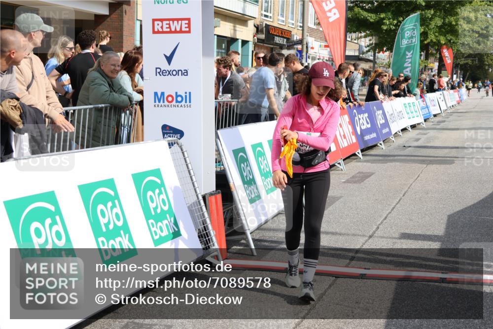 15.09.2024 - PSD Bank Halbmarathon Strokosch-Dieckow http://msf.ph/oto/7089578 15.09.2024 12:40:44 Ziel 1668, 2428, 3499 meine-sportfotos.de