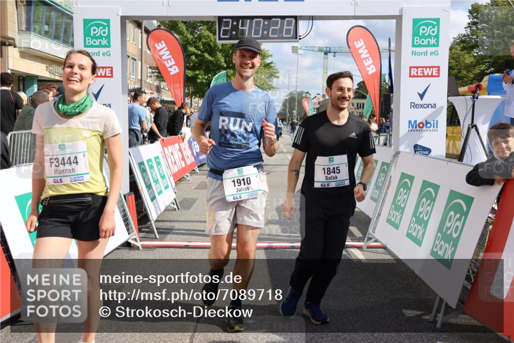 15.09.2024 - PSD Bank Halbmarathon Strokosch-Dieckow http://msf.ph/oto/7089718 15.09.2024 12:41:19 Ziel 1845, 1910, 3444 meine-sportfotos.de