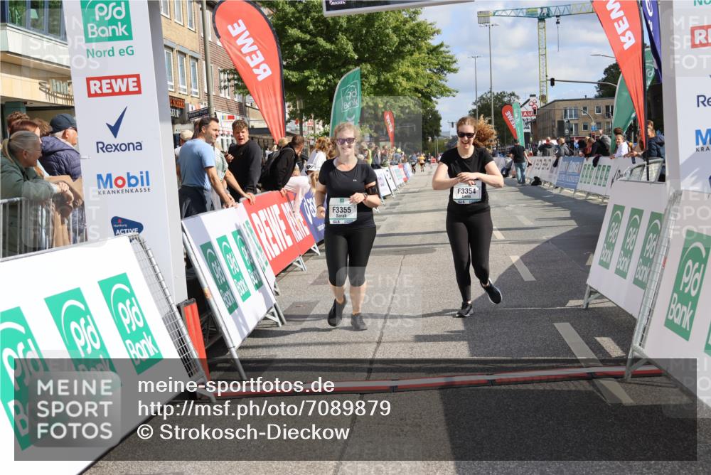 15.09.2024 - PSD Bank Halbmarathon Strokosch-Dieckow http://msf.ph/oto/7089879 15.09.2024 12:41:38 Ziel 3354, 3355, 3462 meine-sportfotos.de