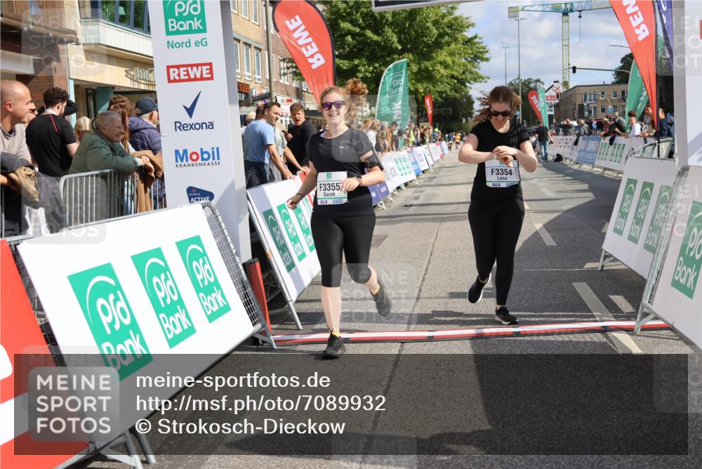 15.09.2024 - PSD Bank Halbmarathon Strokosch-Dieckow http://msf.ph/oto/7089932 15.09.2024 12:41:39 Ziel 3354, 3355, 3462 meine-sportfotos.de