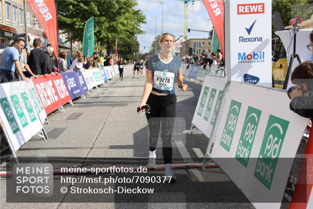 15.09.2024 - PSD Bank Halbmarathon Strokosch-Dieckow http://msf.ph/oto/7090377 15.09.2024 12:42:49 Ziel 2913, 2966, 3242, 3278 meine-sportfotos.de