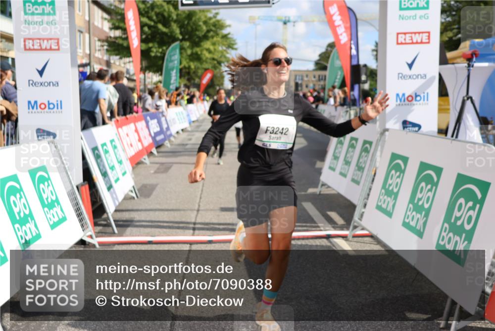 15.09.2024 - PSD Bank Halbmarathon Strokosch-Dieckow http://msf.ph/oto/7090388 15.09.2024 12:42:58 Ziel 2273, 3242, 3278, 3321, 3400 meine-sportfotos.de