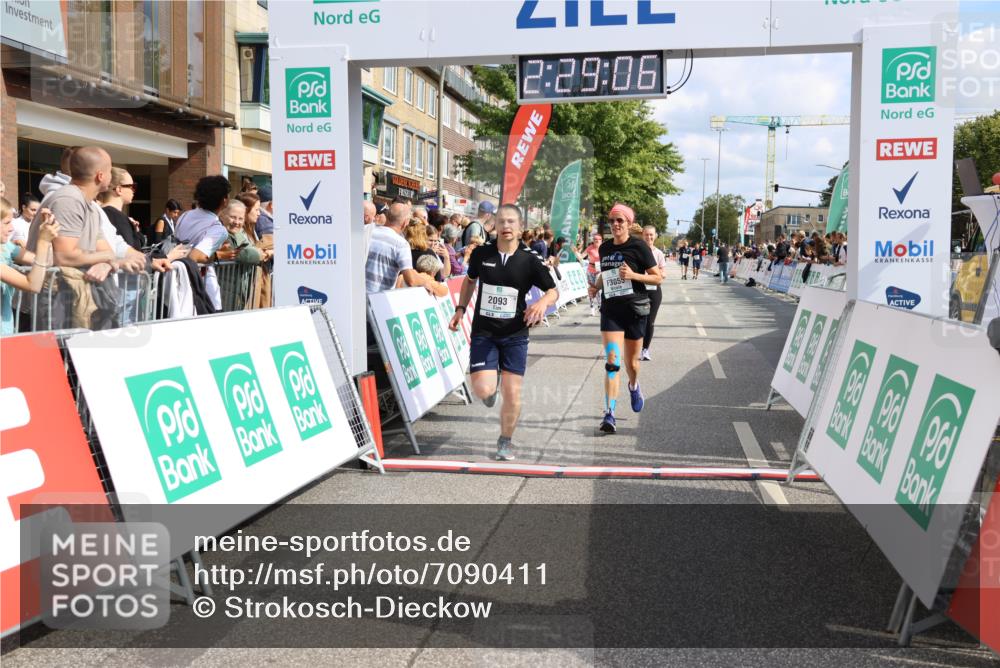 15.09.2024 - PSD Bank Halbmarathon Strokosch-Dieckow http://msf.ph/oto/7090411 15.09.2024 12:29:57 Ziel 2093, 3055, 3334, 3385 meine-sportfotos.de