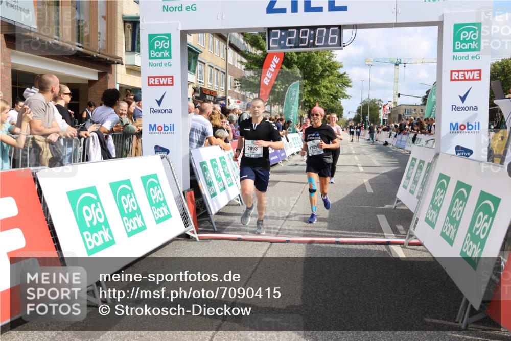 15.09.2024 - PSD Bank Halbmarathon Strokosch-Dieckow http://msf.ph/oto/7090415 15.09.2024 12:29:57 Ziel 2093, 3055, 3334, 3385 meine-sportfotos.de
