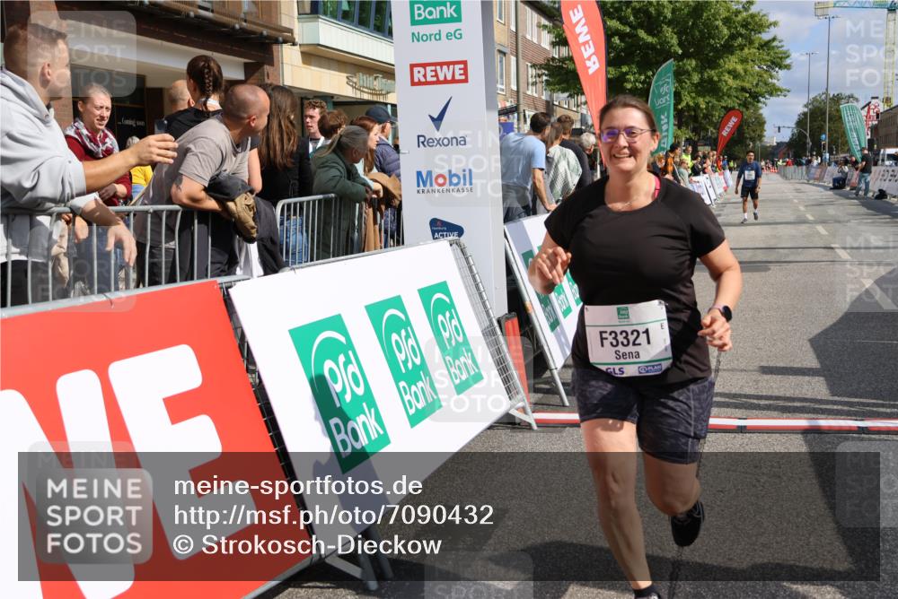 15.09.2024 - PSD Bank Halbmarathon Strokosch-Dieckow http://msf.ph/oto/7090432 15.09.2024 12:43:07 Ziel 2273, 3242, 3321, 3400 meine-sportfotos.de