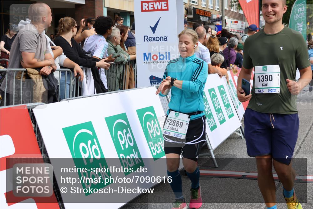 15.09.2024 - PSD Bank Halbmarathon Strokosch-Dieckow http://msf.ph/oto/7090616 15.09.2024 12:30:26 Ziel 1390, 2291, 2454, 2889, 3349 meine-sportfotos.de