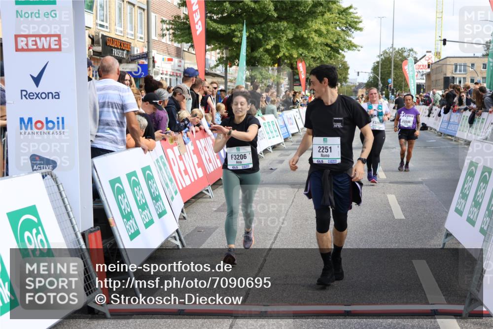 15.09.2024 - PSD Bank Halbmarathon Strokosch-Dieckow http://msf.ph/oto/7090695 15.09.2024 12:30:44 Ziel 2111, 2251, 2299, 2447, 3206, 3261, 3276, 3346 meine-sportfotos.de
