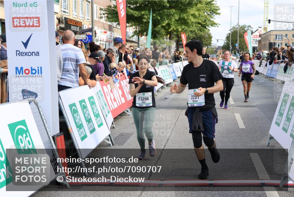 15.09.2024 - PSD Bank Halbmarathon Strokosch-Dieckow http://msf.ph/oto/7090707 15.09.2024 12:30:44 Ziel 2111, 2251, 2299, 2447, 3206, 3261, 3276, 3346 meine-sportfotos.de