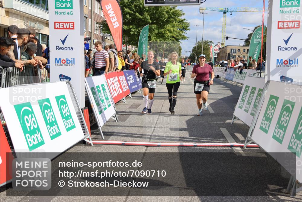 15.09.2024 - PSD Bank Halbmarathon Strokosch-Dieckow http://msf.ph/oto/7090710 15.09.2024 12:47:56 Ziel 3395, 3459, 3460, 3461 meine-sportfotos.de