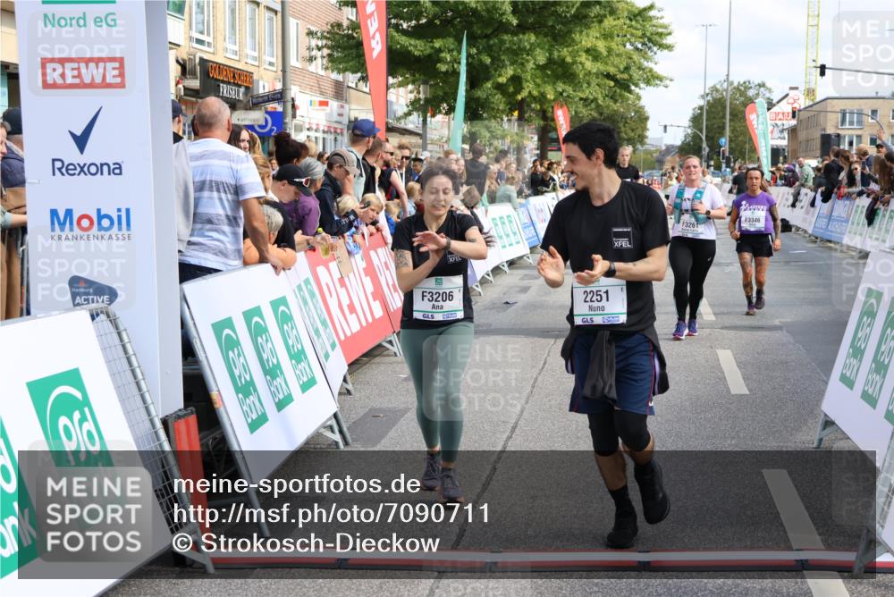 15.09.2024 - PSD Bank Halbmarathon Strokosch-Dieckow http://msf.ph/oto/7090711 15.09.2024 12:30:44 Ziel 2111, 2251, 2299, 2447, 3206, 3261, 3276, 3346 meine-sportfotos.de