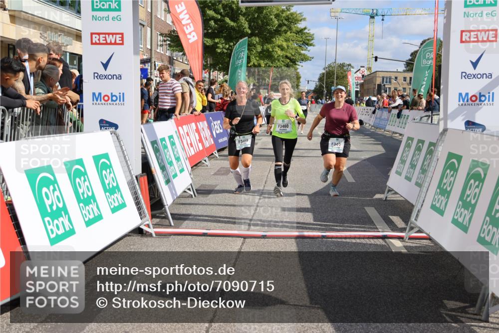 15.09.2024 - PSD Bank Halbmarathon Strokosch-Dieckow http://msf.ph/oto/7090715 15.09.2024 12:47:56 Ziel 3395, 3459, 3460, 3461 meine-sportfotos.de