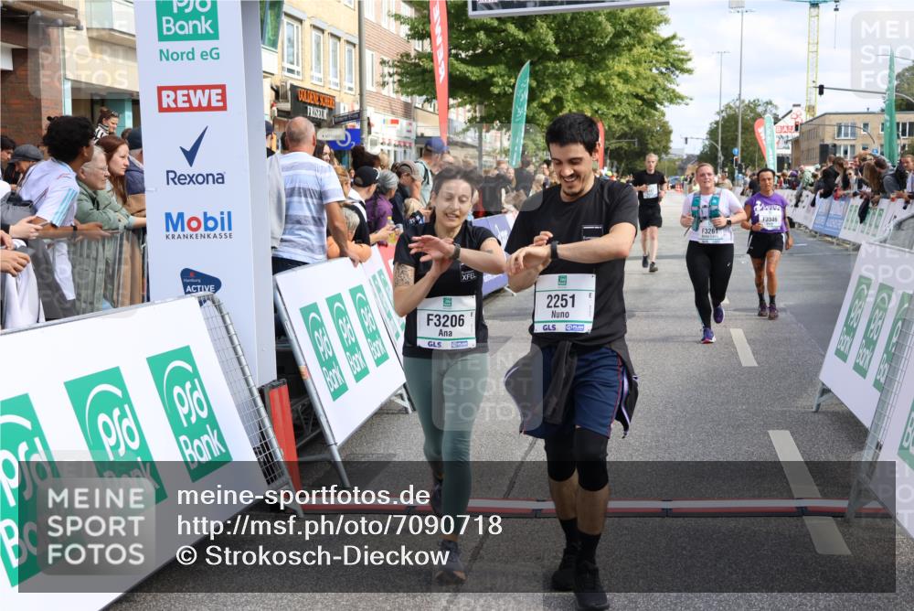 15.09.2024 - PSD Bank Halbmarathon Strokosch-Dieckow http://msf.ph/oto/7090718 15.09.2024 12:30:45 Ziel 2111, 2251, 2299, 2447, 3206, 3261, 3276, 3346 meine-sportfotos.de
