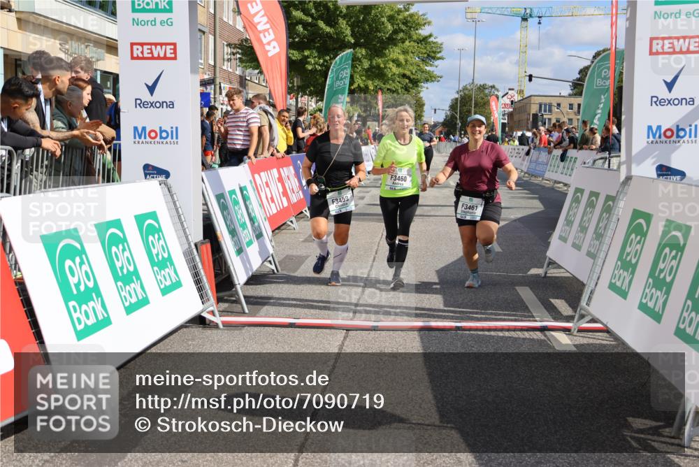 15.09.2024 - PSD Bank Halbmarathon Strokosch-Dieckow http://msf.ph/oto/7090719 15.09.2024 12:47:56 Ziel 3395, 3459, 3460, 3461 meine-sportfotos.de