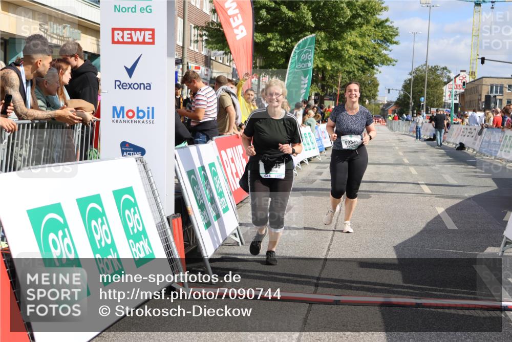 15.09.2024 - PSD Bank Halbmarathon Strokosch-Dieckow http://msf.ph/oto/7090744 15.09.2024 12:48:04 Ziel 3331, 3395, 3459, 3460, 3461 meine-sportfotos.de