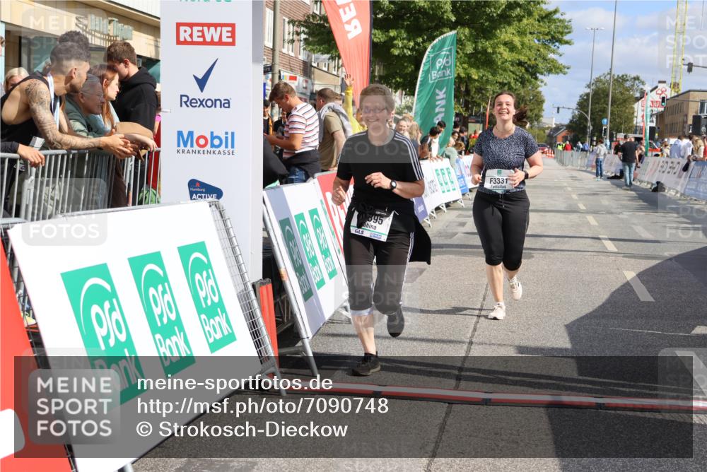 15.09.2024 - PSD Bank Halbmarathon Strokosch-Dieckow http://msf.ph/oto/7090748 15.09.2024 12:48:04 Ziel 3331, 3395, 3459, 3460, 3461 meine-sportfotos.de