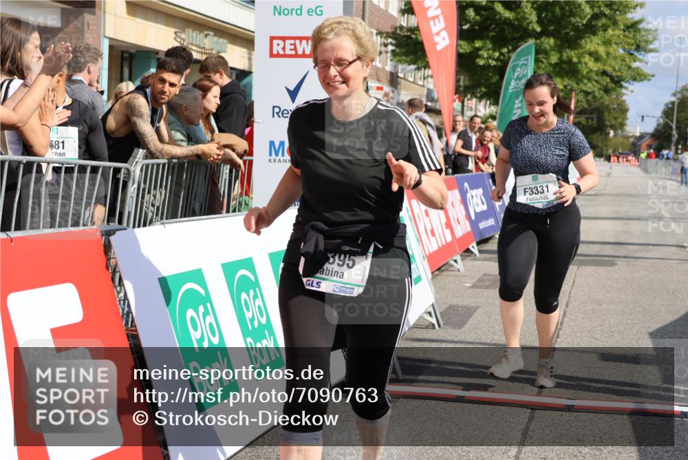 15.09.2024 - PSD Bank Halbmarathon Strokosch-Dieckow http://msf.ph/oto/7090763 15.09.2024 12:48:05 Ziel 3331, 3395, 3459, 3460, 3461 meine-sportfotos.de