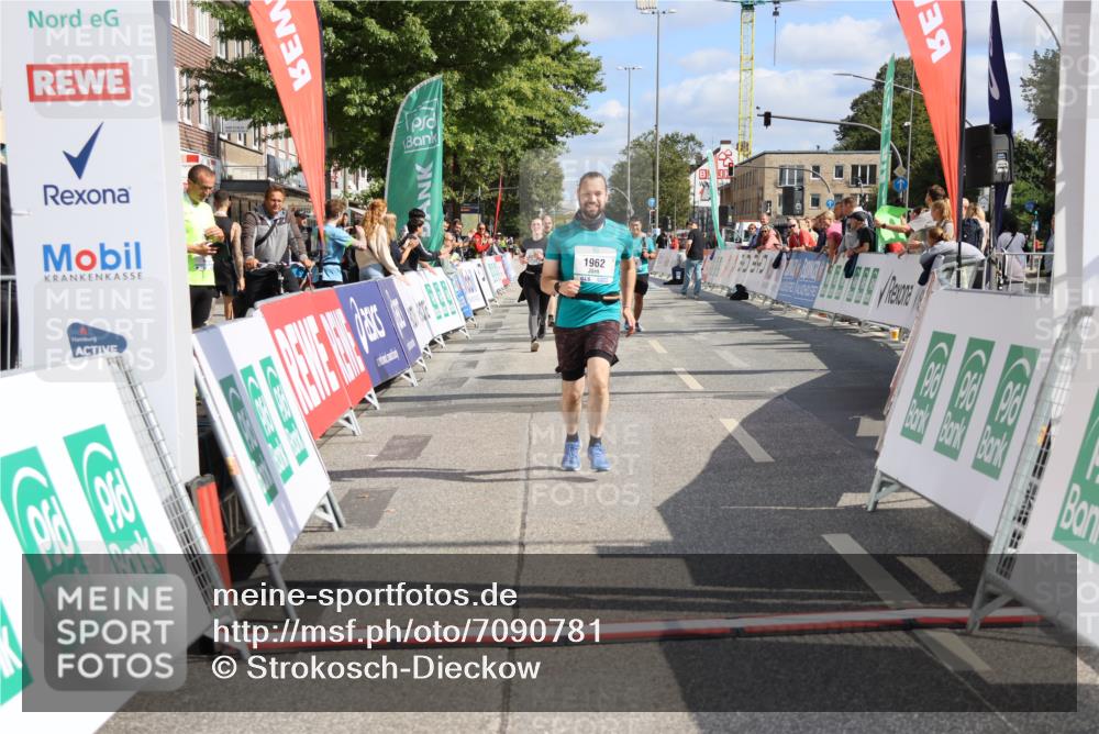 15.09.2024 - PSD Bank Halbmarathon Strokosch-Dieckow http://msf.ph/oto/7090781 15.09.2024 12:49:53 Ziel 1962, 2529, 3113 meine-sportfotos.de