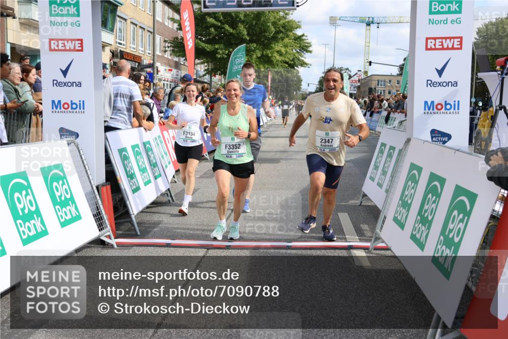 15.09.2024 - PSD Bank Halbmarathon Strokosch-Dieckow http://msf.ph/oto/7090788 15.09.2024 12:31:03 Ziel 2152, 2347, 2447, 3134, 3352 meine-sportfotos.de