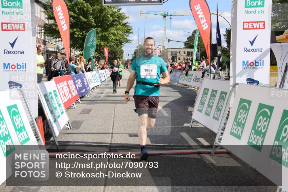 15.09.2024 - PSD Bank Halbmarathon Strokosch-Dieckow http://msf.ph/oto/7090793 15.09.2024 12:49:54 Ziel 1962, 2235, 2529, 3113 meine-sportfotos.de